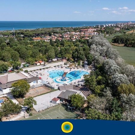 Adriano Family Camping Village Punta Marina Esterno foto